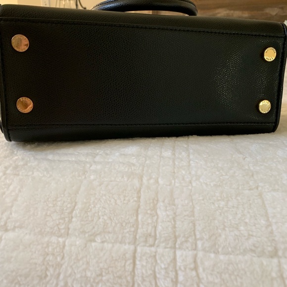 Michael Kors Handbag with detachable strap - Picture 5 of 9